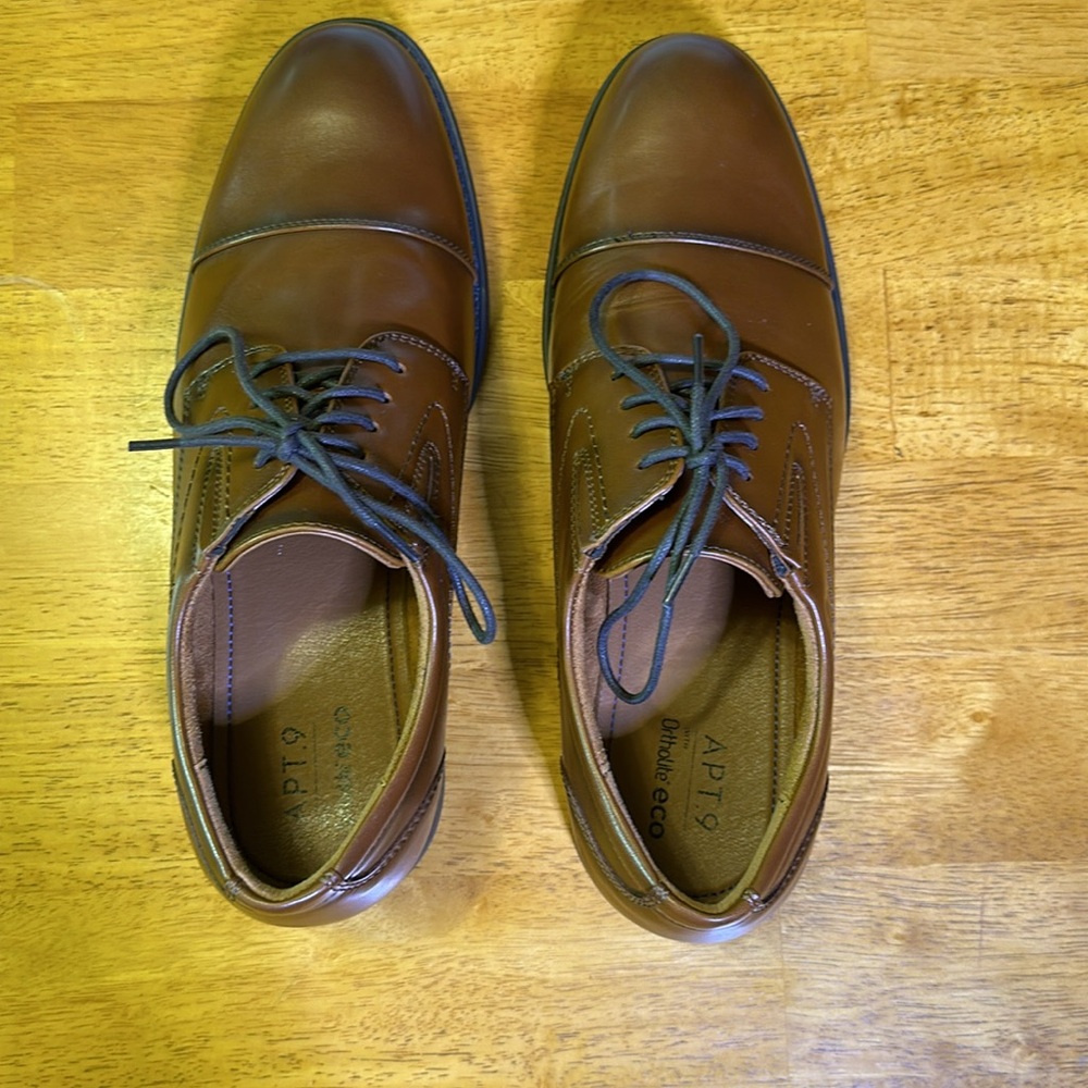 Men’s Apt. 9 OrthoLite Eco Oxford Dress Shoes Size 10.5
